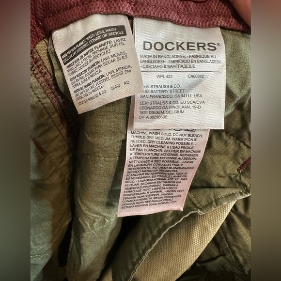 NWT DOCKERS Slim Tapered Burgundy Cranberry Chinos Pants - Picture 6 of 6